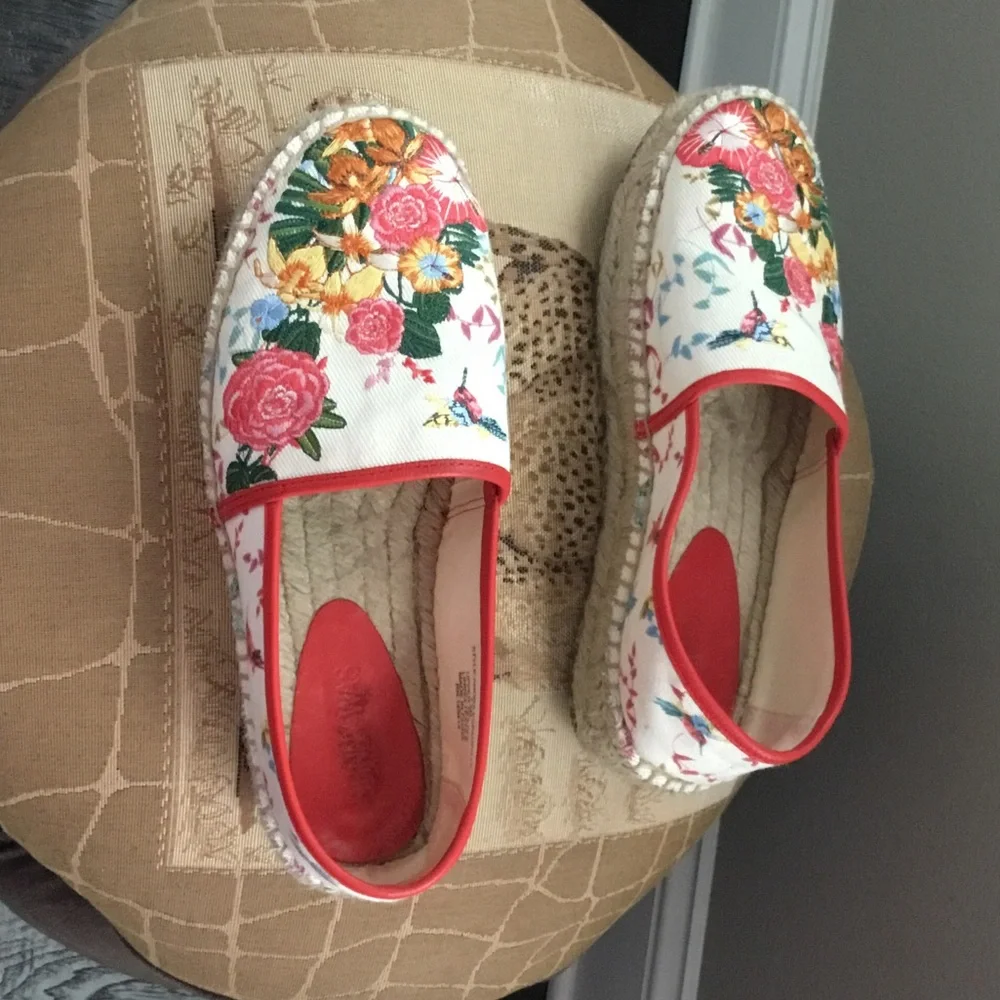 Johnny Was-EUC-Floral Espadrilles - Red and White